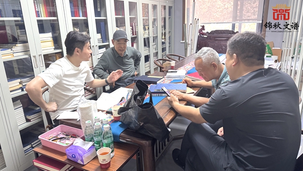 張氏家族來訪錦秋文譜洽談族譜編印溝通1